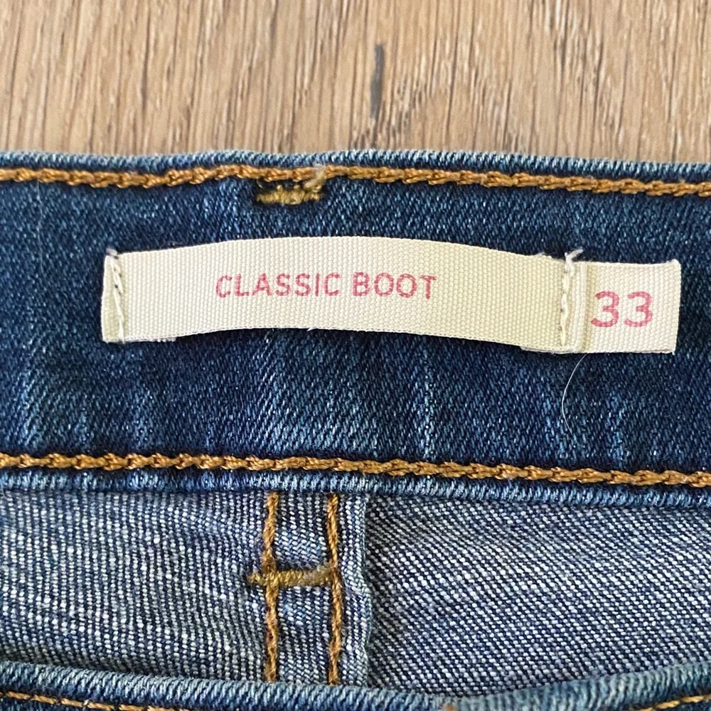 Levi's Blue Denim Frayed Shorts - Picture 4 of 8